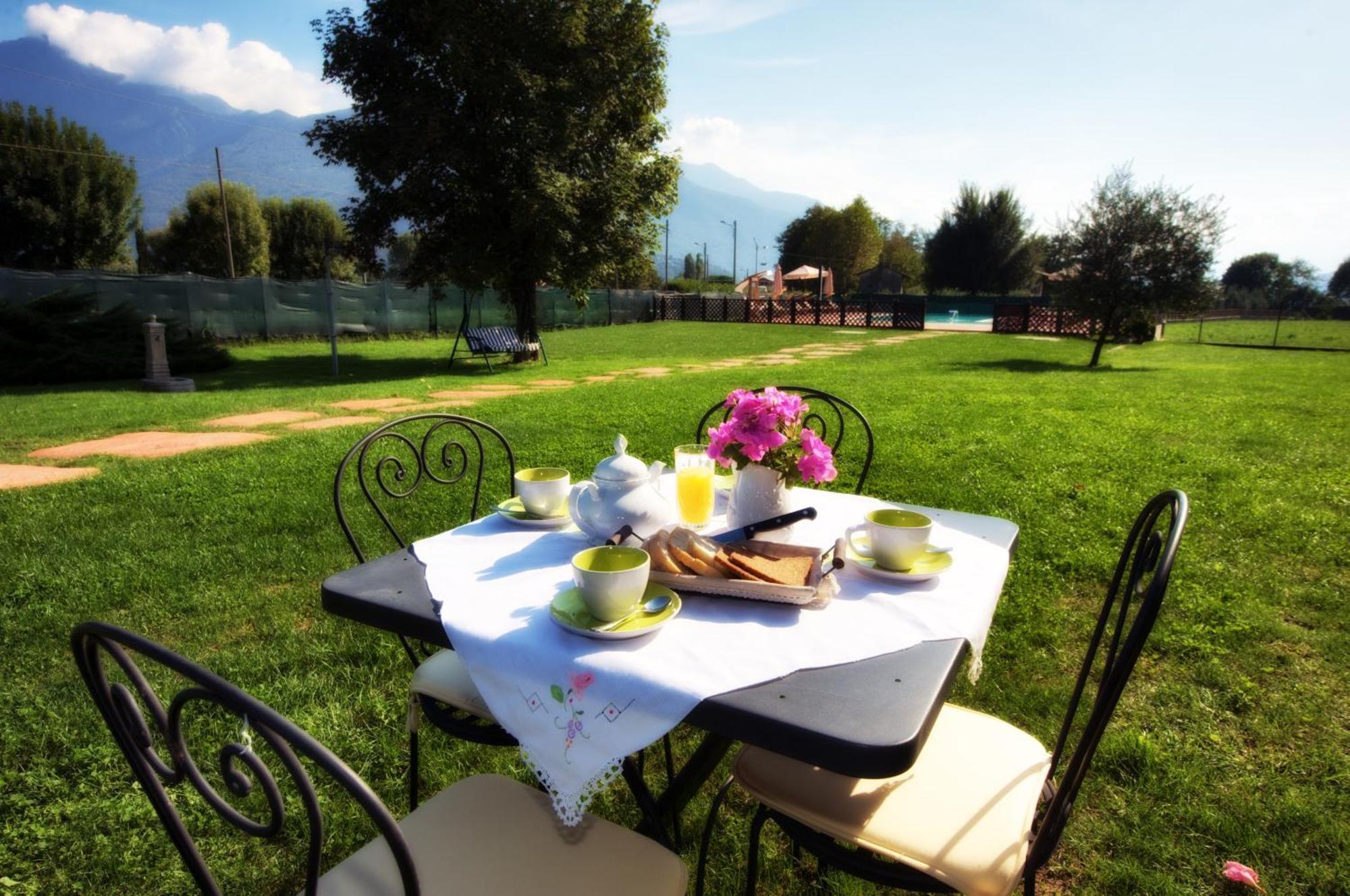 Agriturismo Alla Poncia Gravedona Bagian luar foto
