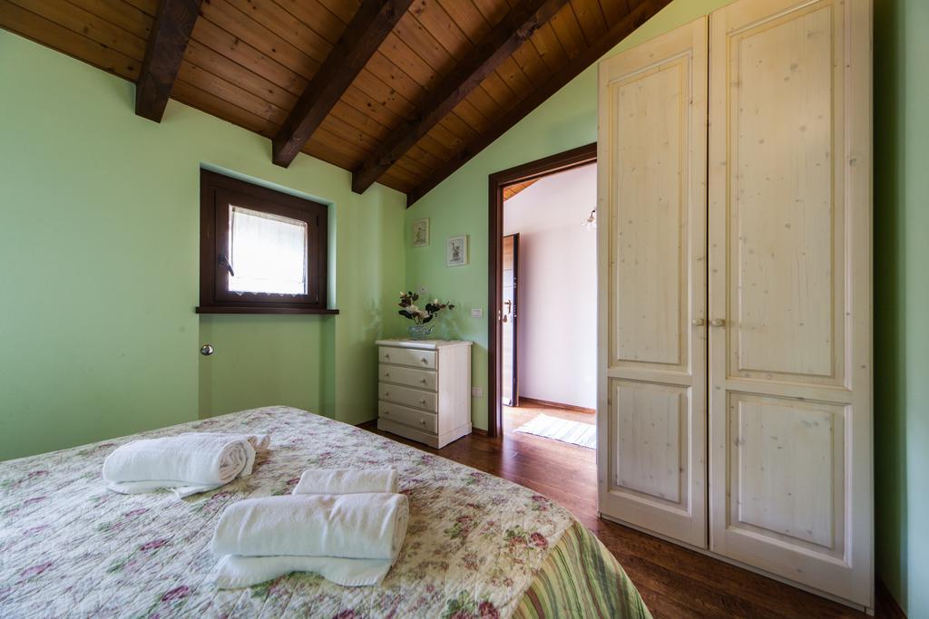 Agriturismo Alla Poncia Gravedona Bagian luar foto